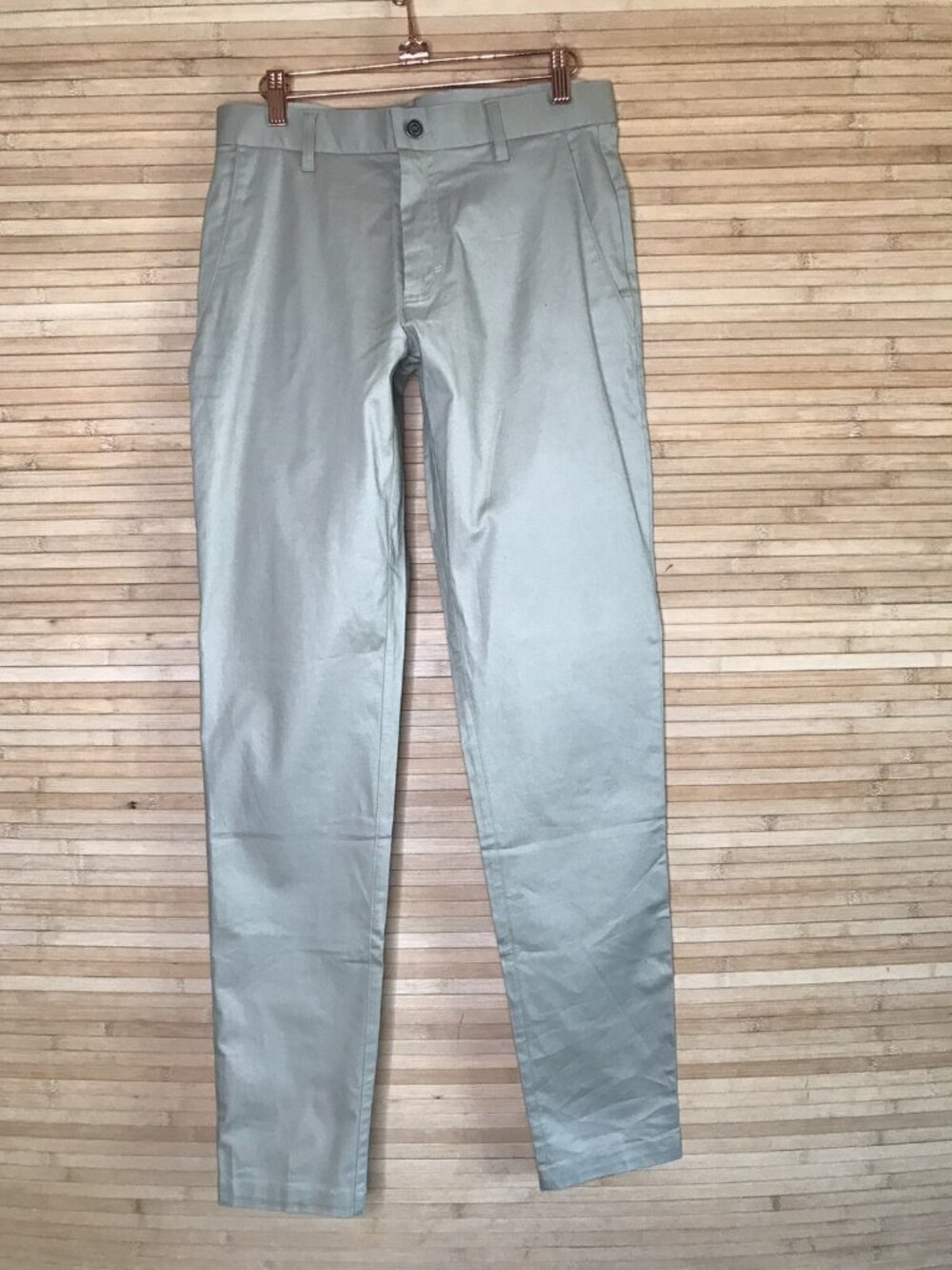 NWT Fabletics High Side Chino Pants Mens 30 x 33.5 Modern Slim Fit Stretch Khaki
